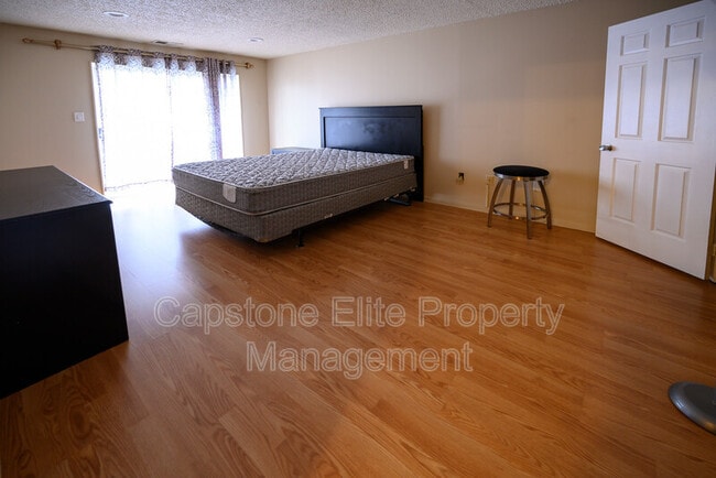 Building Photo - 4 Rutgers Dr