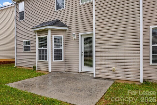 Building Photo - 2704 Piersland Drive