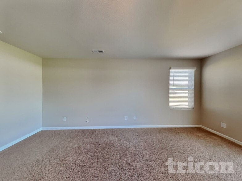 Building Photo - 260 Chedworth Dr