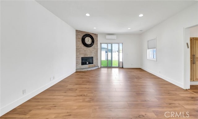 Building Photo - 16707 Moorpark St