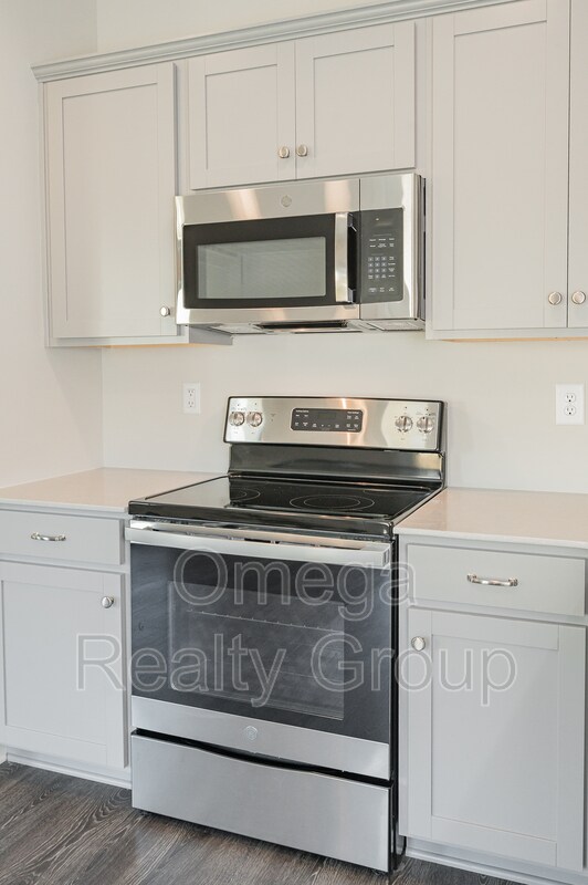 Building Photo - 45 Red Oak Ct