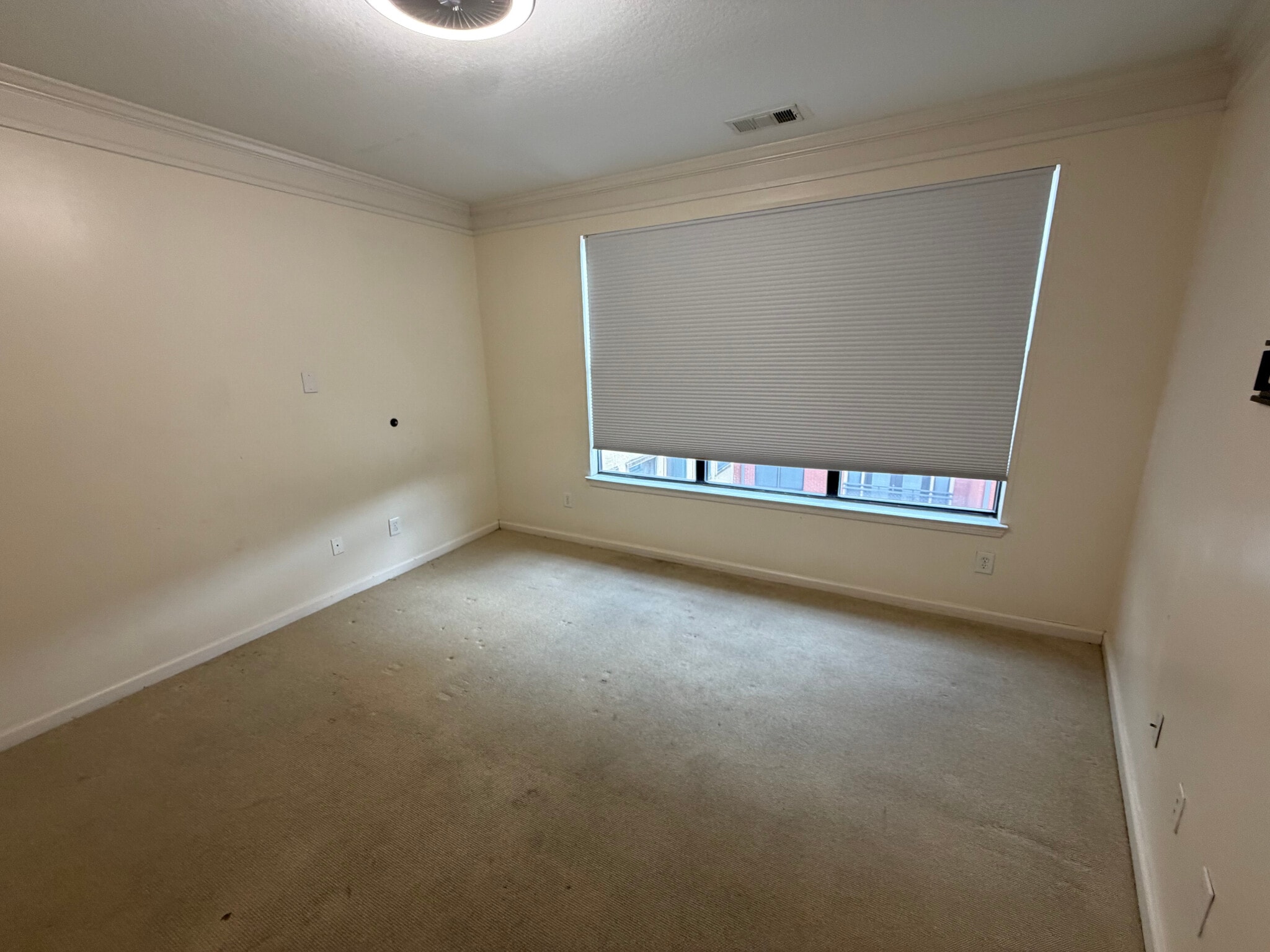 Building Photo - Room in Condo on 17th St NW