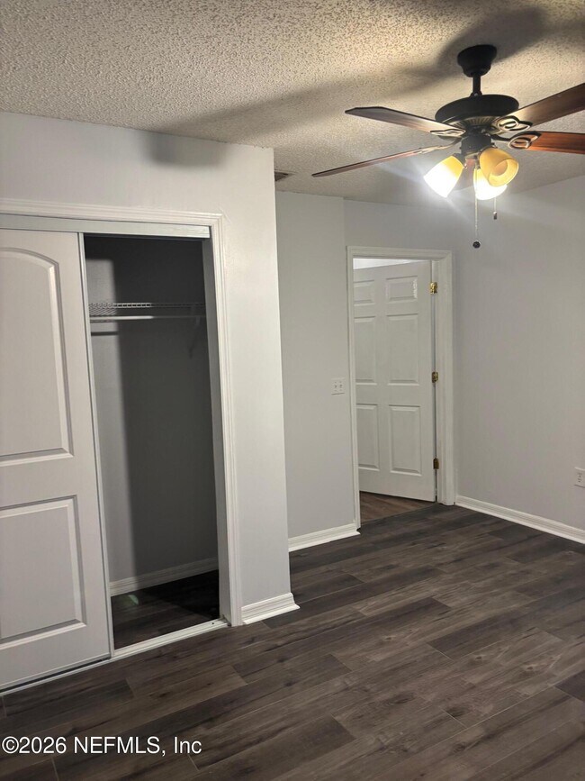 Building Photo - 7086 Shady Pine Ct