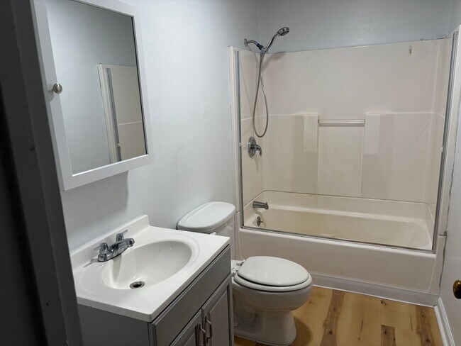 Building Photo - 104 Sewickley Ave