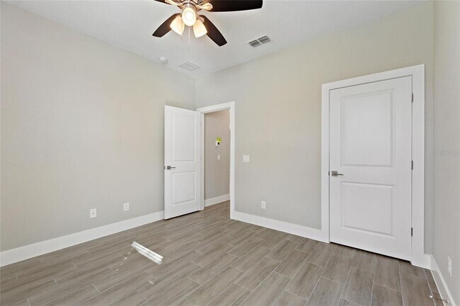 Building Photo - 11 Magnolia Ln