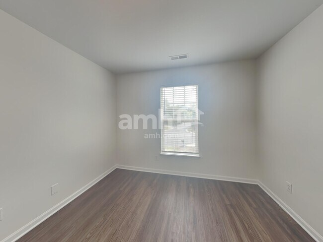 Building Photo - 1001 Finley Ct