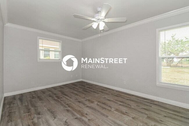 Building Photo - 3 Bedroom Pet-Friendly Home in CAPE CORAL, FL with Main Street Renewal