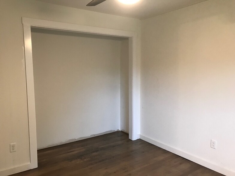 Building Photo - 6205 Darby Dr