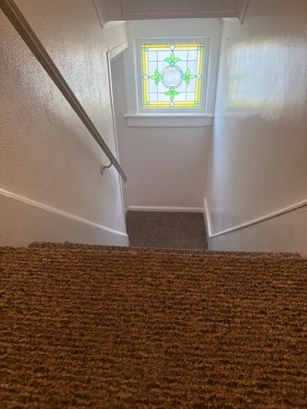 Building Photo - 133 W Vaughn St