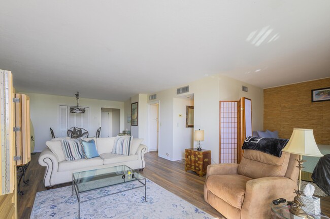 Building Photo - 1200 Marine Way