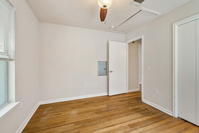 Building Photo - Charming East Austin 2 Bedroom, 2 Bath Home off of Cesar Chavez