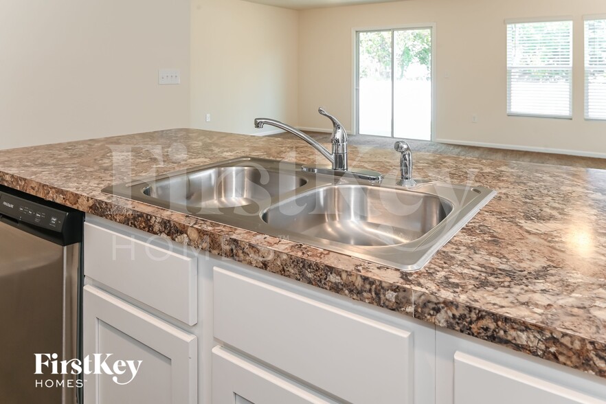 Building Photo - 12055 Sea Grove Pl