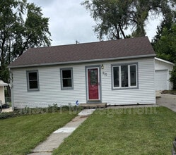 Building Photo - 930 Groveland St