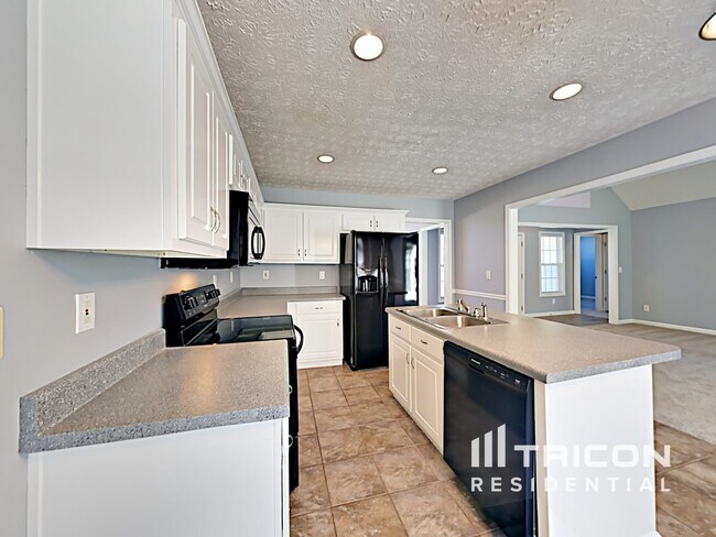 Building Photo - 2051 Meadowglen Ln