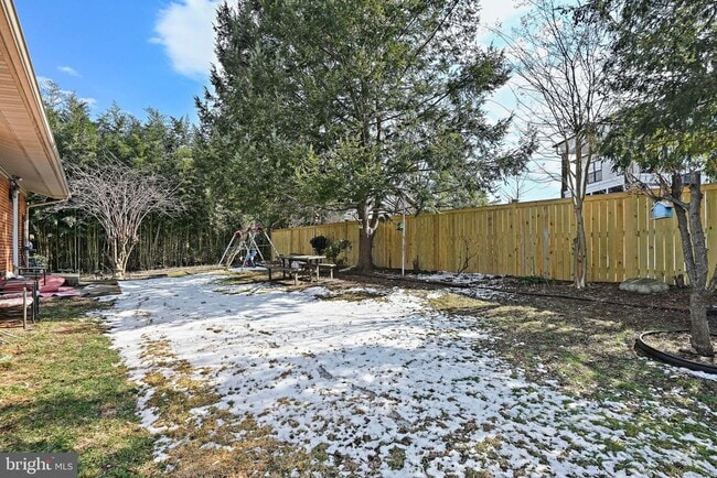 Building Photo - 6713 Old Chesterbrook Rd