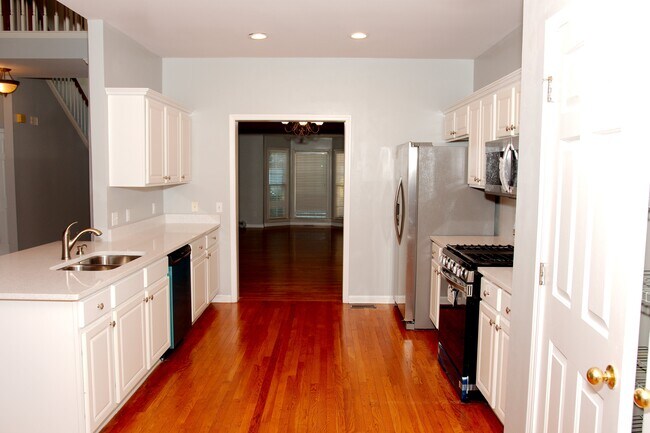 Building Photo - 2927 Arbor Creek Ln