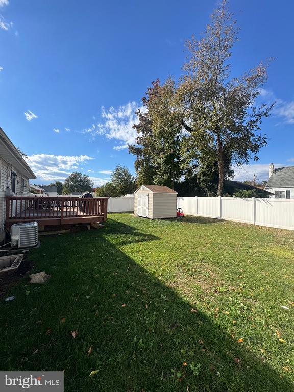 Building Photo - 615 Jackson Ave