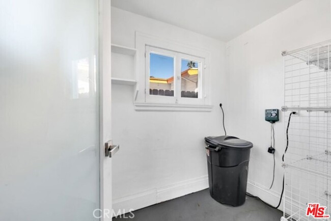 Building Photo - 119 S Hobart Blvd