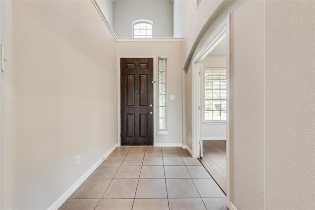 Building Photo - 6205 Roaring Creek