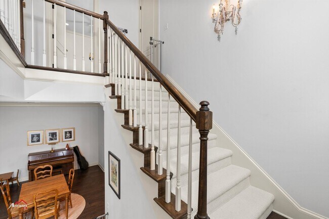 Building Photo - LUXURY LIVING IN THE PRESTIGIOUS PROVENANCE SUBDIVISION