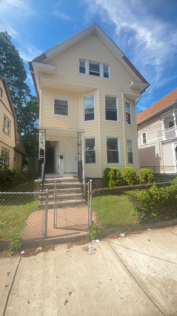 Primary Photo - 67 Derby Ave