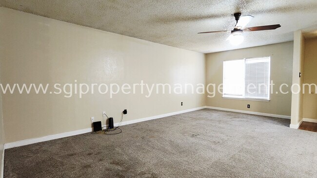 Building Photo - 3407 Durango Ln