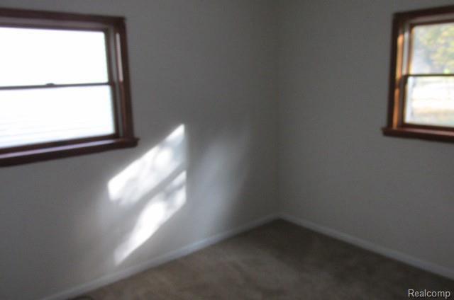 Building Photo - 8344 Ellis Rd