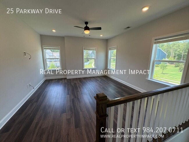 Building Photo - 25 Parkway Dr
