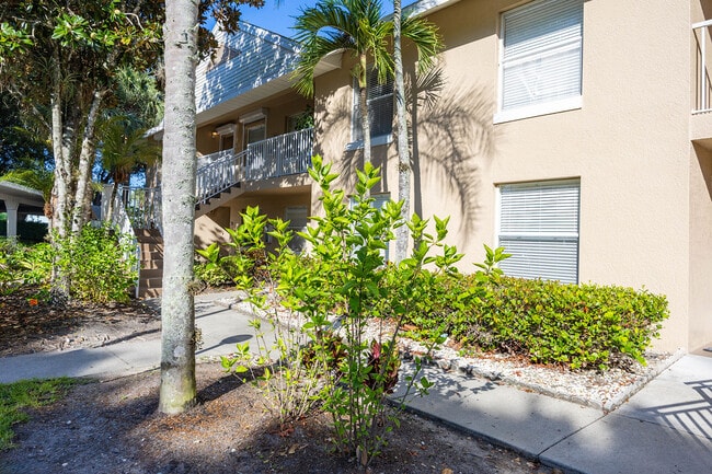 Building Photo - 138 Pebble Shores Dr