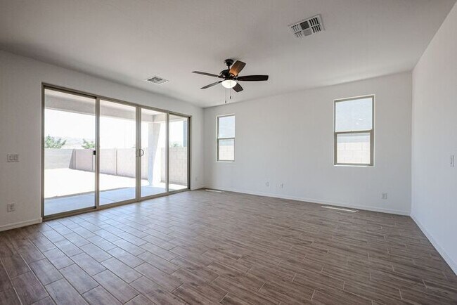 Building Photo - HOME IN LAVEEN! 4 BED 3.5 BA 3 CAR GARAGE!...