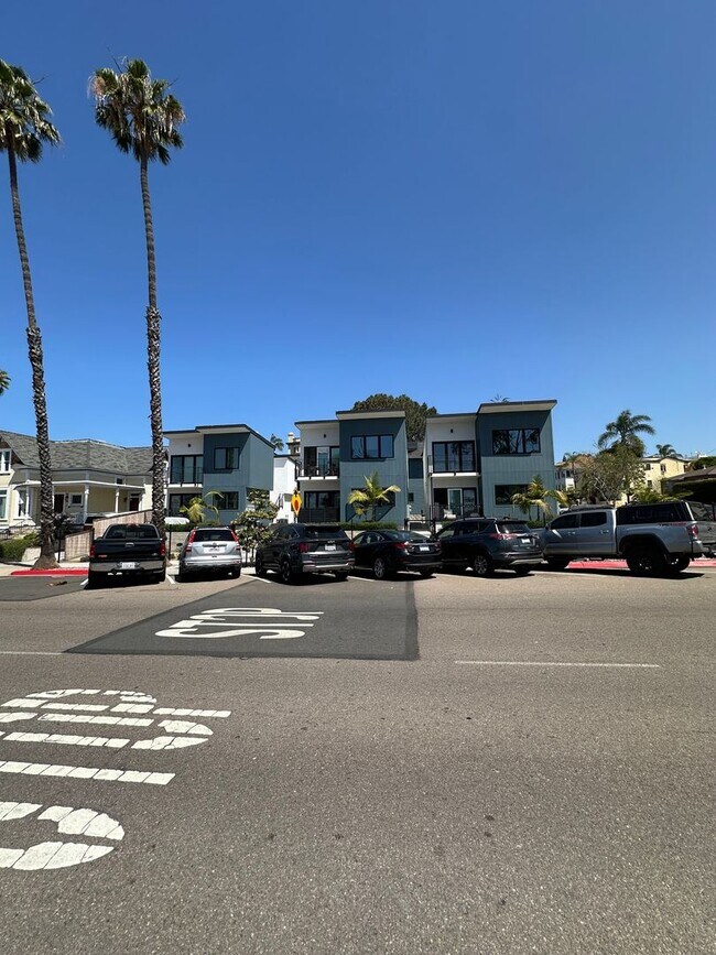 Building Photo - 2320 F St