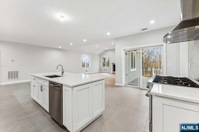 Building Photo - 25 Jones