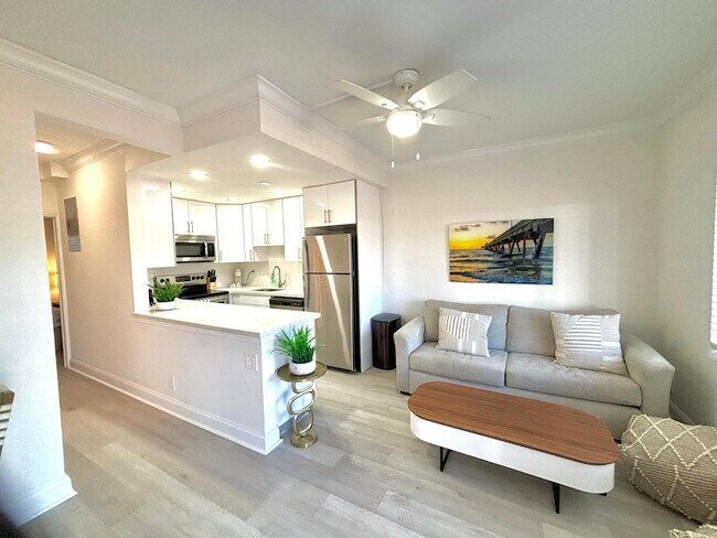 Building Photo - 1035 Spanish River Rd