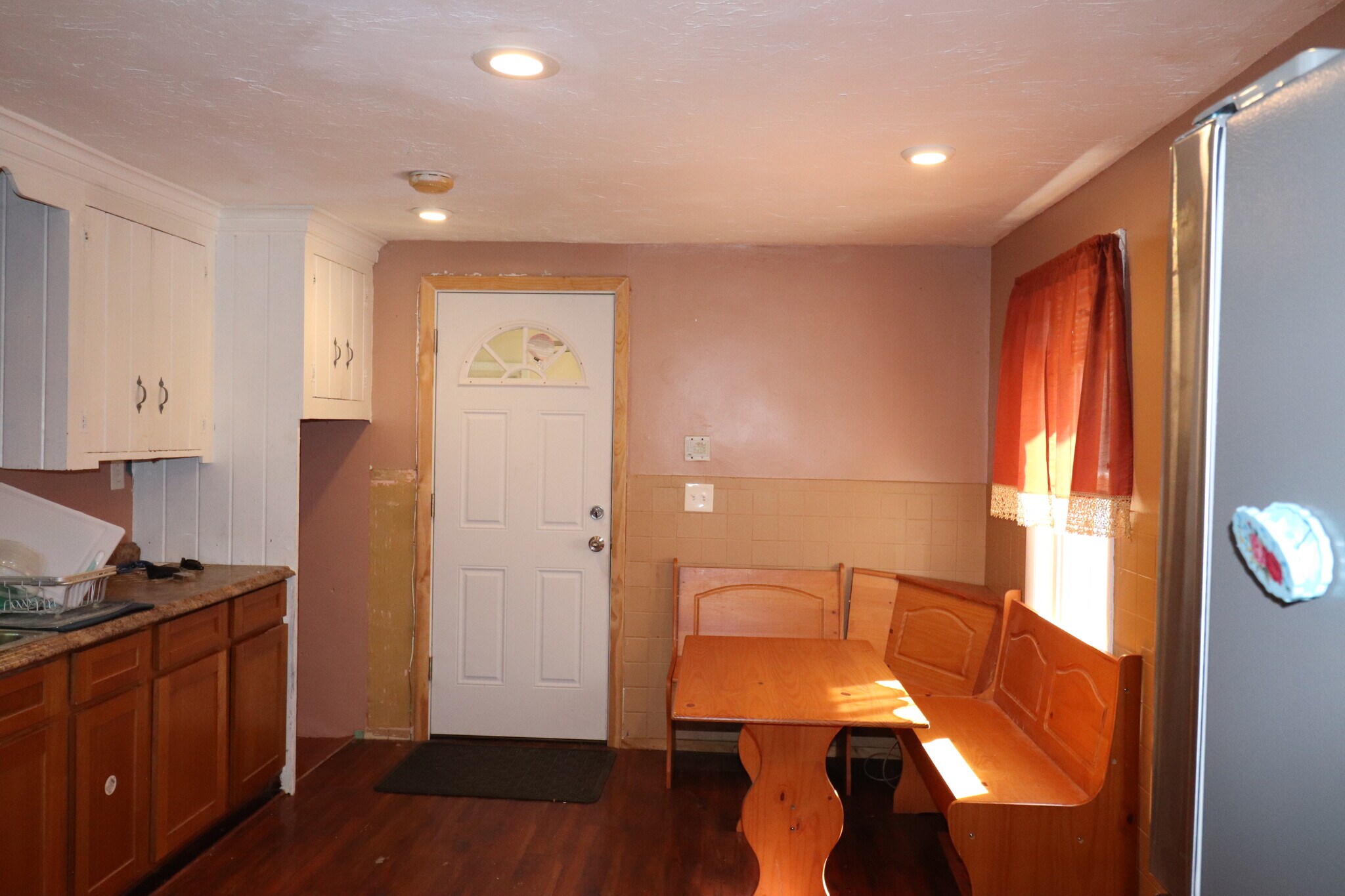 Building Photo - 845 Stafford St