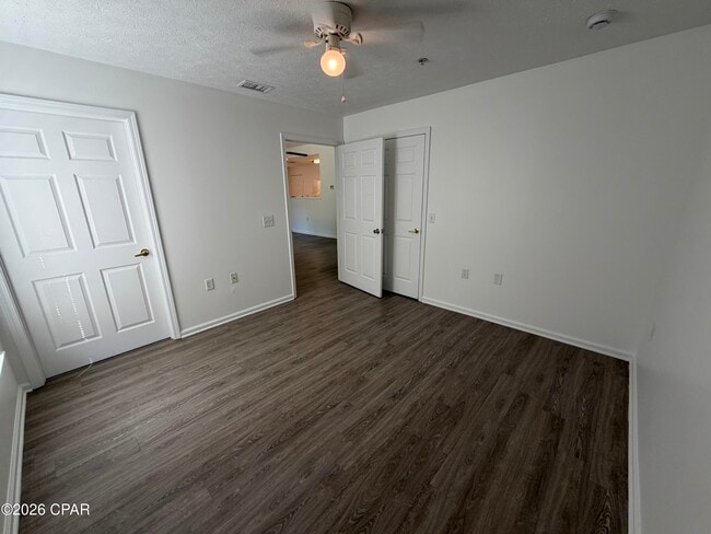 Building Photo - 9117 Laird St