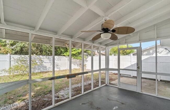 Building Photo - 421 Oleander Cir