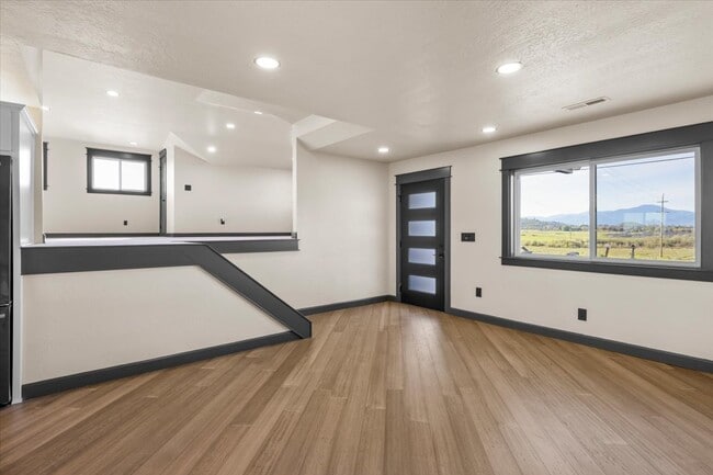 Building Photo - 2477 Coker Butte Rd