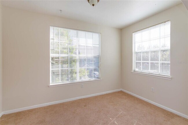 Building Photo - 12849 Madison Pointe Cir