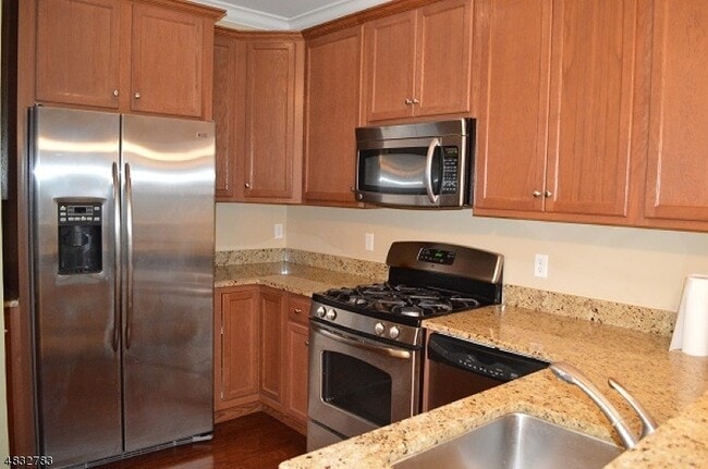 Building Photo - 1305 Meadow Brook Ct