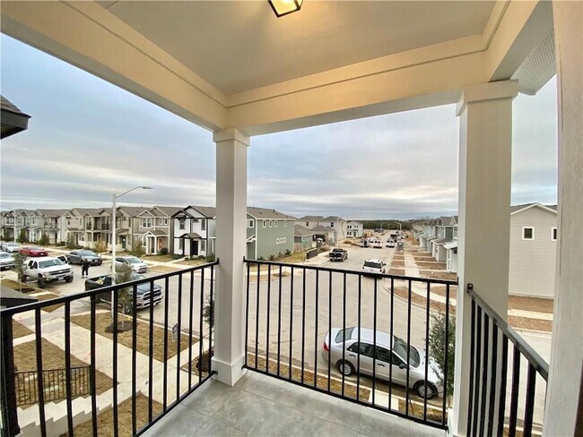 Building Photo - 1701 Yaupon Grove Ln