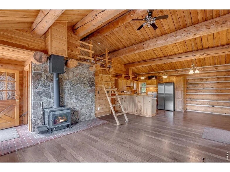 Building Photo - 679 Cougar Dr