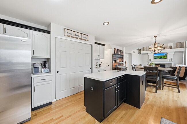 Building Photo - 1815 Mountainview Ct