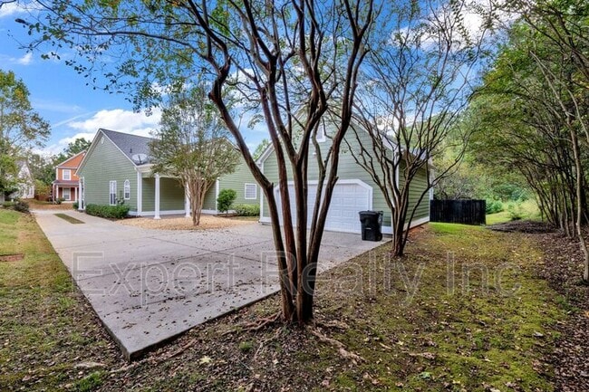 Building Photo - 6285 S Clubview Cir