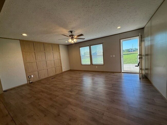 Building Photo - 1397 Watts Rd