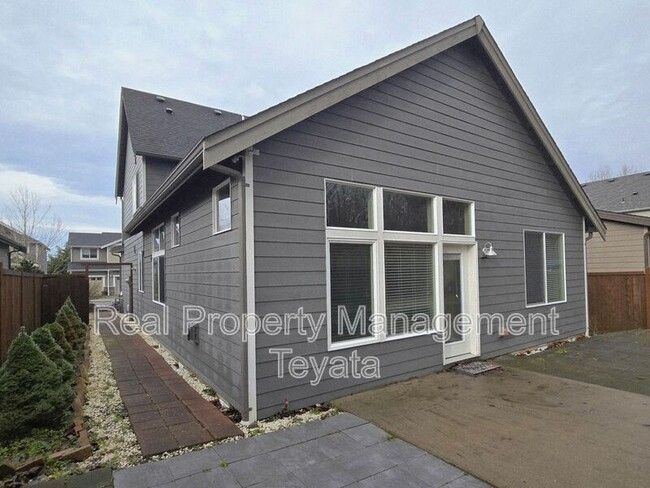 Building Photo - 4746 Hadley St