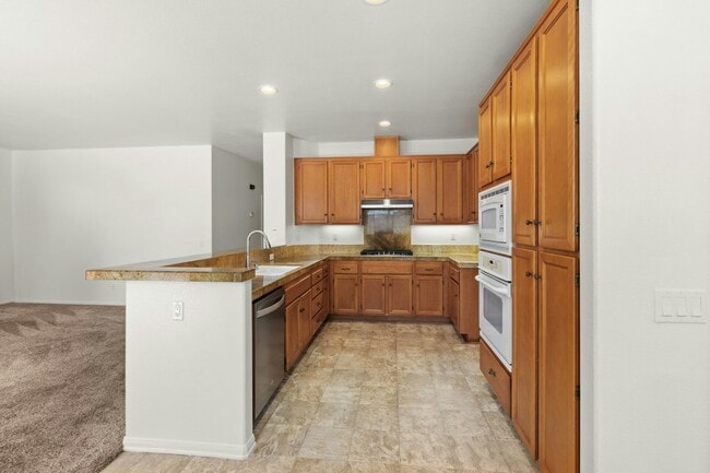 Building Photo - 1067 Princess Kyra Pl