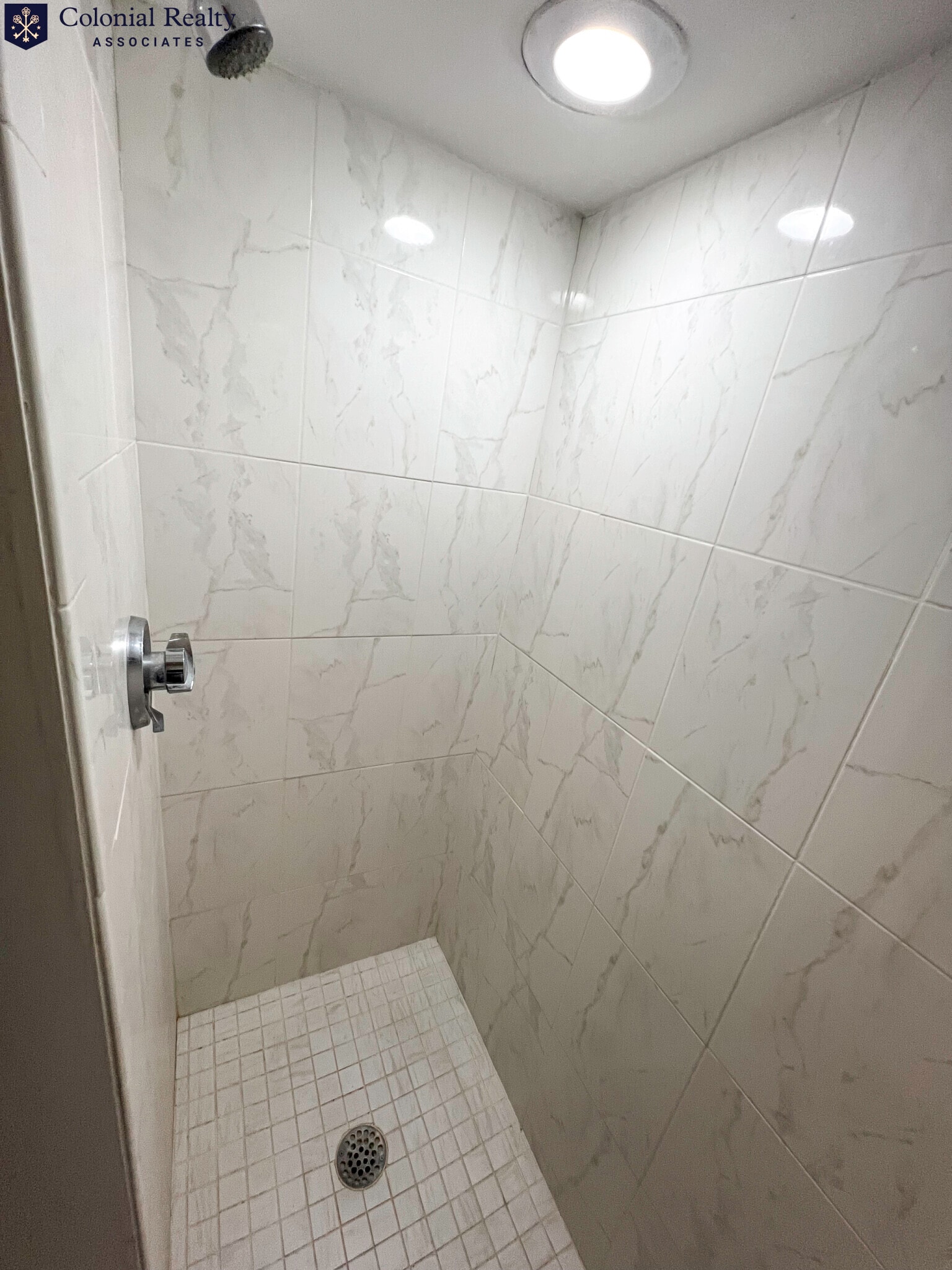 Building Photo - 90 Charles St