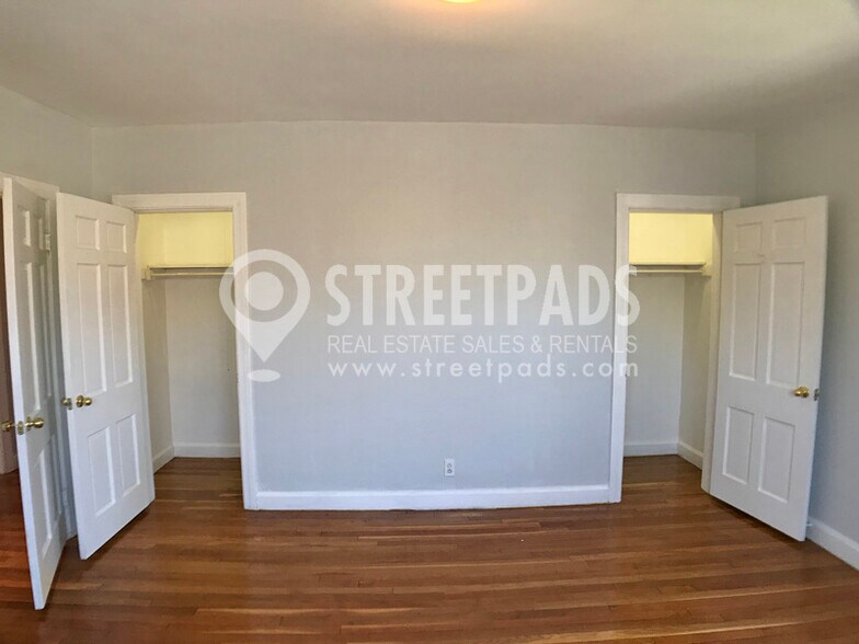 Building Photo - 1139 Beacon St