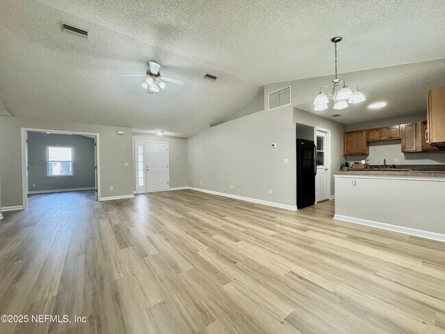 Building Photo - 744 Palm Hammock Cir