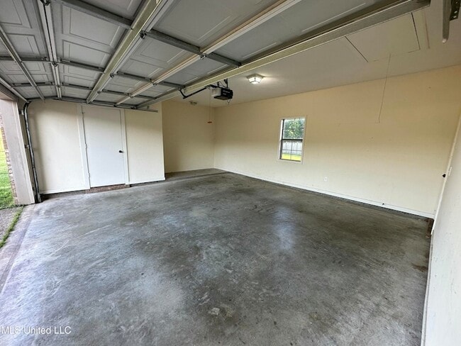 Building Photo - 151 Mason Way